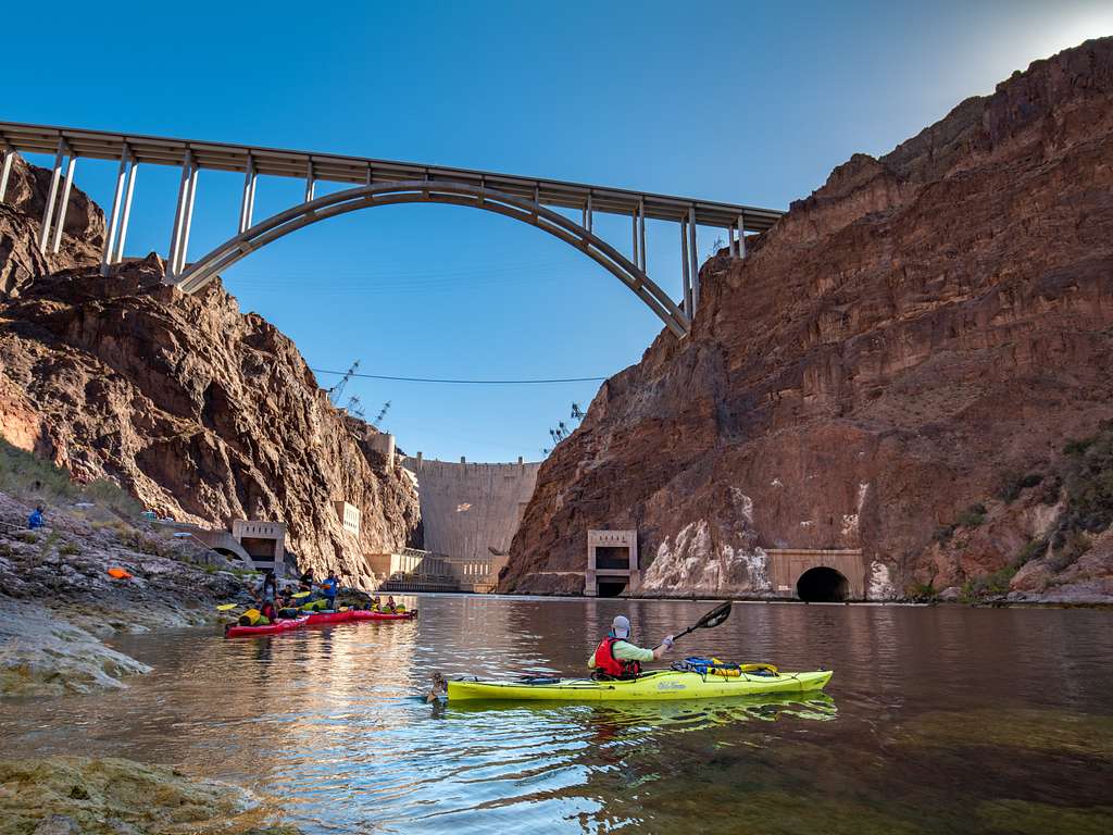 LH1_1-featured-kayak-black-canyon